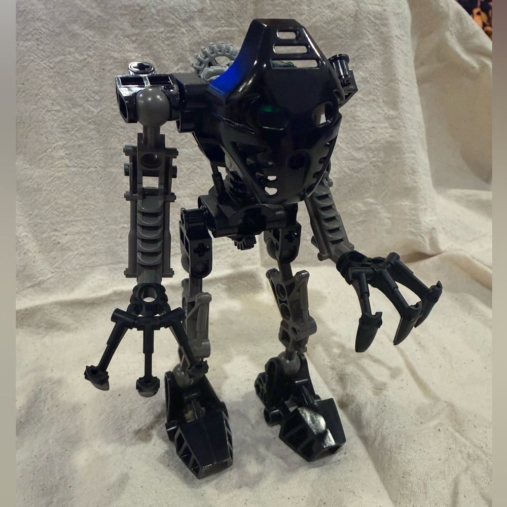 Lego Vintage Bionicle Set of 3 - Picture 5 of 5